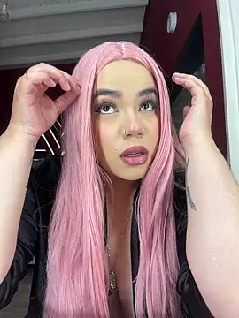 krisstenSantos online show from January 17, 2026, 1:49 pm