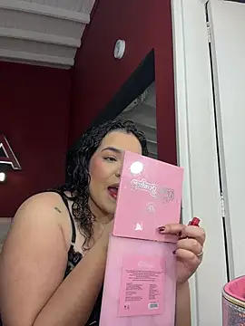 krisstenSantos online show from February 11, 2026, 1:16 pm