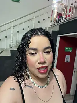 krisstenSantos online show from April 8, 2026, 3:01 pm