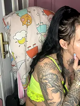 DIRTY PAISLEY X online show from November 12, 2025, 7:03 pm