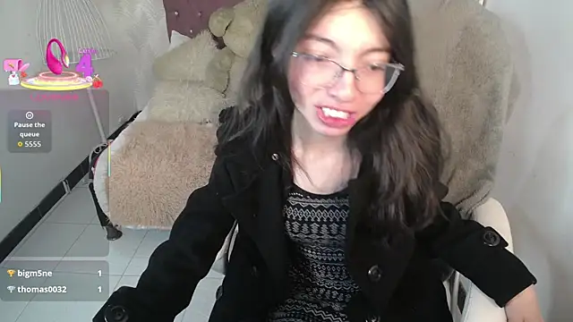 alllyson  online show from October 8, 2025, 8:39 pm