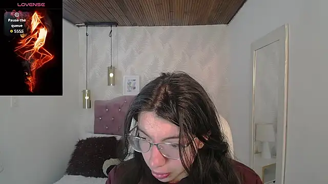 alllyson  online show from January 14, 2026, 7:41 pm