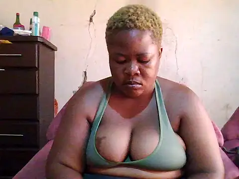 Snapshot of Bustyass93 chatting on February 18, 2026, 9:05 am Bustyass93 online show from February 18, 2026, 9:05 am