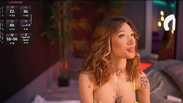 SiennaJayden online show from October 14, 2025, 5:03 pm