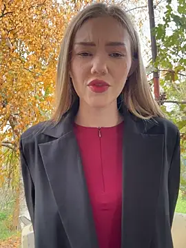 MilaMoone online show from October 24, 2025, 11:06 am