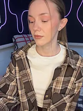 MilaMoone online show from February 4, 2026, 10:54 am