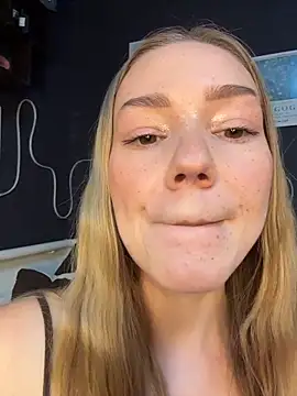 MilaMoone online show from March 20, 2026, 10:53 am