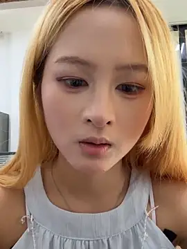 Snapshot of yuki_june chatting on September 21, 2025, 8:27 am yuki june online show from September 21, 2025, 8:27 am