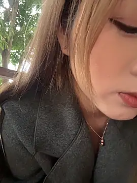 Snapshot of yuki_june chatting on March 8, 2026, 9:02 am yuki june online show from March 8, 2026, 9:02 am