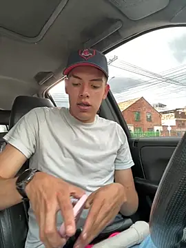 Snapshot of mattebret11 chatting on September 18, 2025, 7:38 pm mattebret11 online show from September 18, 2025, 7:38 pm