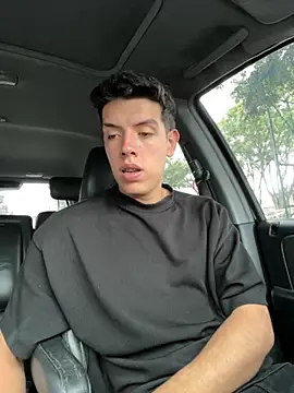 Snapshot of mattebret11 chatting on September 28, 2025, 5:18 pm mattebret11 online show from September 28, 2025, 5:18 pm