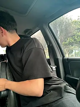 Snapshot of mattebret11 chatting on September 29, 2025, 5:18 pm mattebret11 online show from September 29, 2025, 5:18 pm