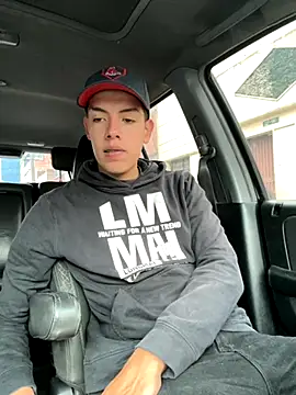 Snapshot of mattebret11 chatting on September 30, 2025, 6:46 pm mattebret11 online show from September 30, 2025, 6:46 pm