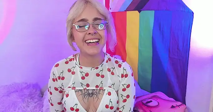 NekoWaifu online show from October 1, 2025, 12:44 pm