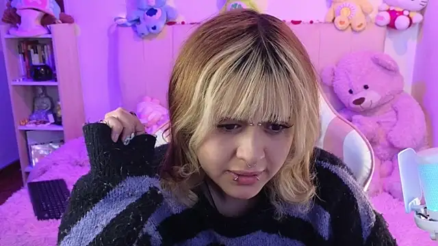 NekoWaifu online show from March 5, 2026, 1:29 pm