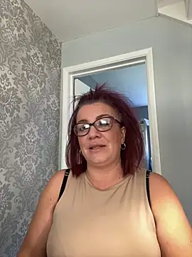 Snapshot of PoppyPrincessxox chatting on September 30, 2025, 2:11 pm PoppyPrincessxox online show from September 30, 2025, 2:11 pm