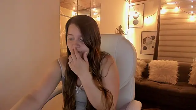 sophiee09  online show from October 16, 2025, 1:56 pm