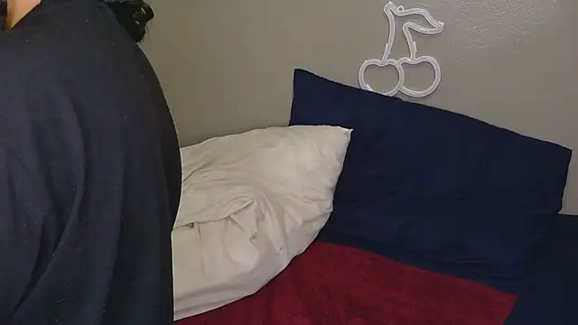 Serafynn online show from November 6, 2025, 11:22 am