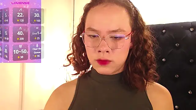 bycandy  online show from September 18, 2025, 1:57 pm