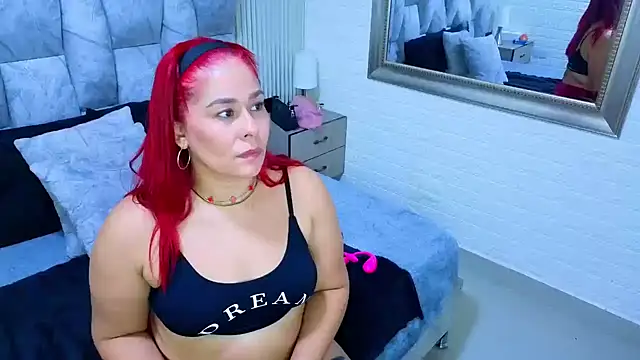 sofiagutierrez   online show from November 11, 2025, 11:49 pm