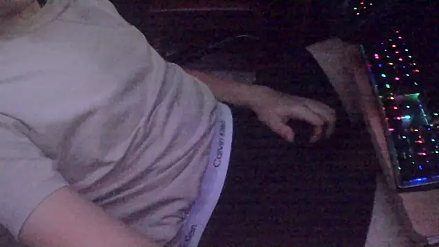 Snapshot of xderox318 chatting on November 15, 2025, 10:59 pm xderox318 online show from November 15, 2025, 10:59 pm