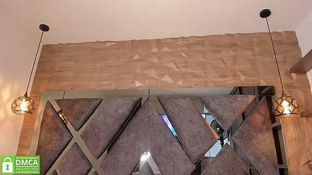 Scarlet  Jones  online show from November 24, 2025, 10:20 pm