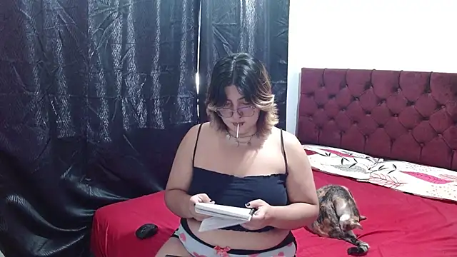 Roxy f w online show from September 18, 2025, 1:35 pm