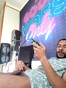 Mikaaa97 online show from February 16, 2026, 1:07 pm