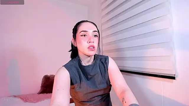 SarahCastillo  online show from February 2, 2026, 2:43 am