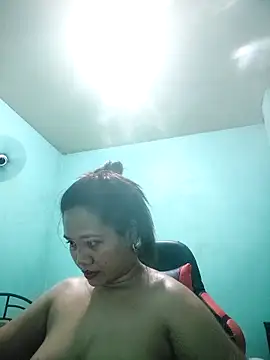 Snapshot of Alyxa_Star chatting on November 1, 2025, 1:51 am Alyxa Star online show from November 1, 2025, 1:51 am