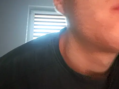 blaizen2000 online show from October 4, 2025, 3:54 pm