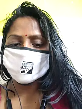 Jasmine Januja online show from January 12, 2026, 6:07 am