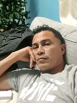 elflacodel25 online show from November 25, 2025, 4:12 am