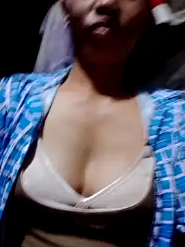 donna-bae online show from February 12, 2026, 2:12 pm