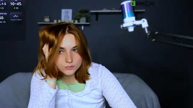 casey meow  online show from November 13, 2025, 9:41 am