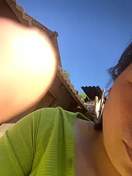 Snapshot of Qinjid002 chatting on November 30, 2025, 7:12 am Qinjid002 online show from November 30, 2025, 7:12 am