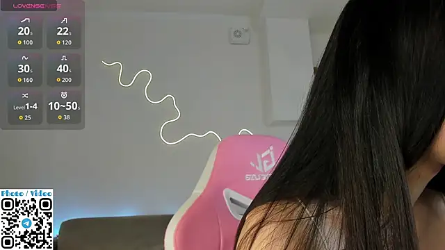 Helen Spark online show from November 8, 2025, 2:01 am