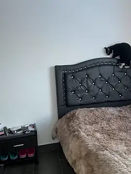 lilielou  online show from November 29, 2025, 3:26 pm