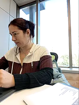 bichota85 online show from January 7, 2026, 9:34 am