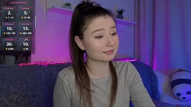  Lua   online show from February 6, 2026, 11:41 pm