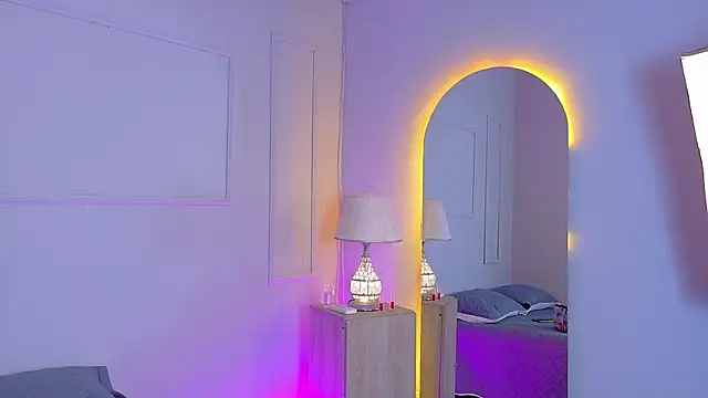 ElectraScot online show from November 20, 2025, 7:57 pm