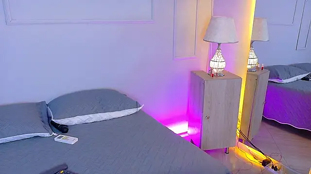 ElectraScot online show from November 22, 2025, 7:57 pm