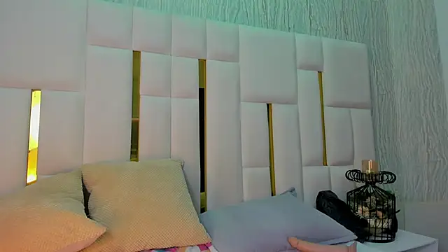 mia vy online show from February 24, 2026, 7:12 pm