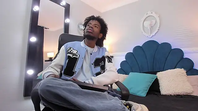 AllexJacob online show from October 28, 2025, 12:52 pm