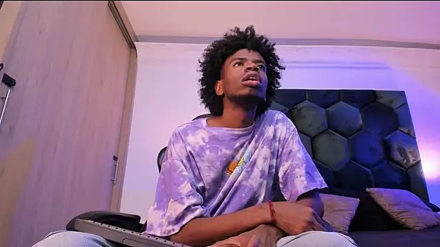 Snapshot of AllexJacob chatting on February 6, 2026, 1:58 pm AllexJacob online show from February 6, 2026, 1:58 pm