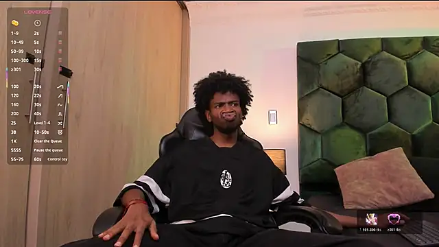 Snapshot of AllexJacob chatting on February 17, 2026, 1:40 pm AllexJacob online show from February 17, 2026, 1:40 pm