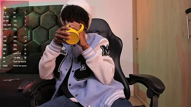 Snapshot of AllexJacob chatting on February 24, 2026, 1:09 pm AllexJacob online show from February 24, 2026, 1:09 pm