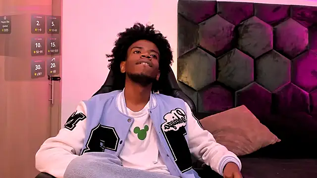 Snapshot of AllexJacob chatting on March 24, 2026, 1:05 pm AllexJacob online show from March 24, 2026, 1:05 pm