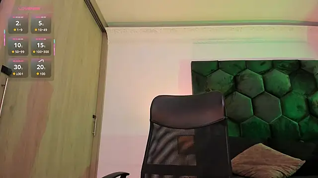 Snapshot of AllexJacob chatting on April 7, 2026, 1:11 pm AllexJacob online show from April 7, 2026, 1:11 pm