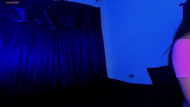 Shairaclark  online show from November 27, 2025, 12:46 am